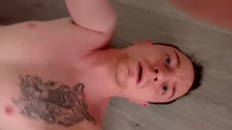 Snapshot of apttt37190 chatting on October 1, 9:15 am apttt37190 online show from October 1, 9:15 am