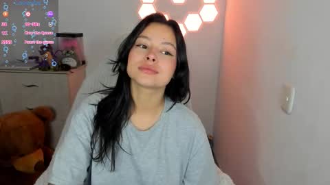 aqua emilly online show from December 15, 11:53 pm