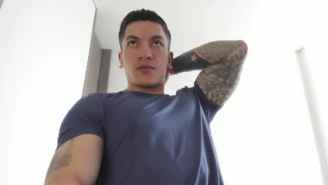 Jonathan online show from May 1, 6:01 pm
