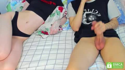 aqumaqqw online show from February 3, 1:04 am