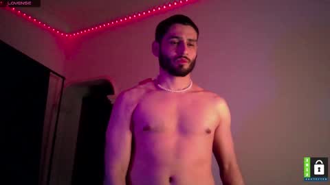 Snapshot of arab_b chatting on January 18, 2:37 am Thiago online show from January 18, 2:37 am