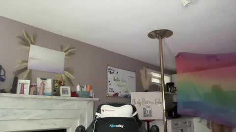 BustyPrincessLeila online show from December 22, 9:31 pm