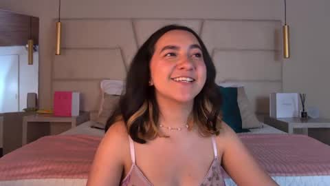 Snapshot of arabella__1 chatting on June 11, 2:53 am Arabella online show from June 11, 2:53 am