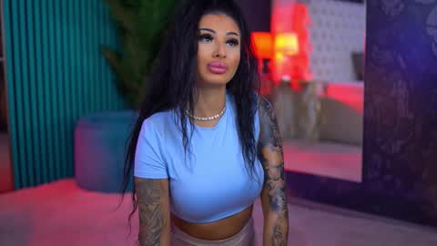 Snapshot of arabellaposh chatting on November 25, 6:13 am arabellaposh online show from November 25, 6:13 am