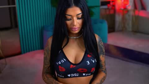 Snapshot of arabellaposh chatting on February 3, 5:38 am arabellaposh online show from February 3, 5:38 am