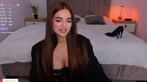 IsaBella online show from November 14, 9:19 am