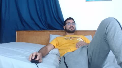 Snapshot of araboys chatting on March 8, 9:24 am Youssef Alkhoury online show from March 8, 9:24 am