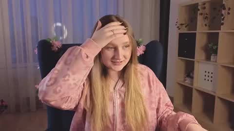 Valentina online show from December 14, 4:18 am