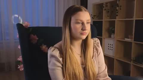 Valentina online show from December 15, 4:06 am