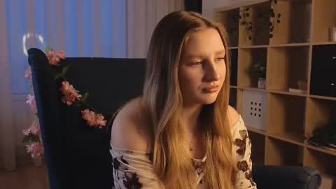 Valentina online show from December 19, 4:19 am