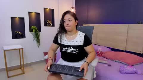 aradia_kiss online show from November 2, 12:40 pm