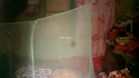 Snapshot of arahbella143241780 chatting on May 23, 5:12 am arahbella143241780 online show from May 23, 5:12 am