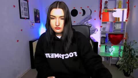 Ari  online show from February 10, 6:39 am