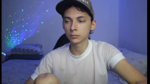 Snapshot of archi_love chatting on December 28, 11:48 pm ARCHIBALDO online show from December 28, 11:48 pm