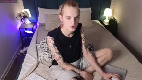 archiehali online show from October 11, 8:51 pm