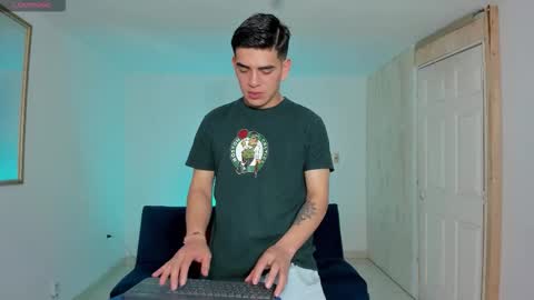 Snapshot of ares_johnsonn chatting on October 3, 4:15 pm Ares online show from October 3, 4:15 pm