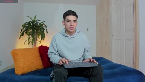 Snapshot of ares_johnsonn chatting on November 3, 3:13 pm Ares online show from November 3, 3:13 pm