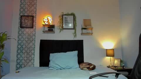 ares_parker online show from May 14, 7:31 pm