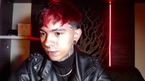 AresPaxton online show from April 1, 10:49 am