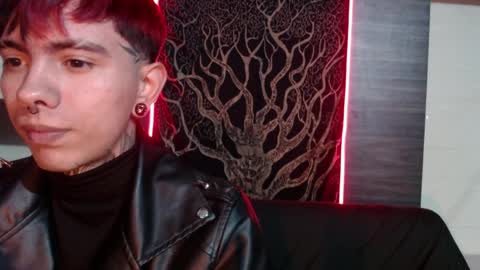 AresPaxton online show from April 1, 2:47 pm