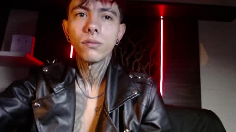 AresPaxton online show from April 3, 12:58 pm