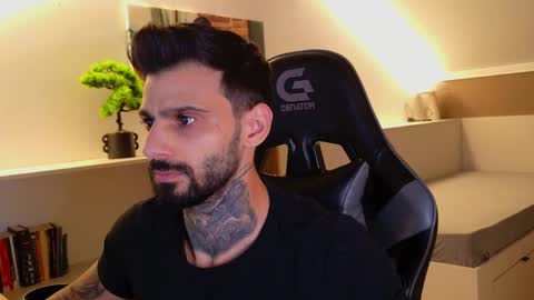 Snapshot of aressteel chatting on October 25, 8:14 pm Ares Steel online show from October 25, 8:14 pm