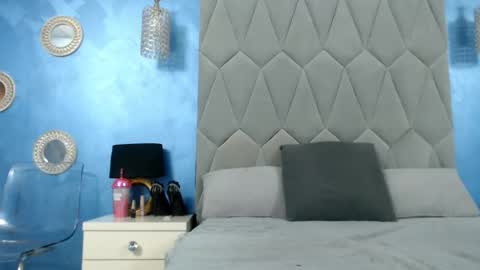 Snapshot of aretialisya chatting on February 13, 6:31 am aretialisya online show from February 13, 6:31 am