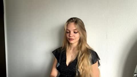 Amelia online show from November 5, 6:13 am