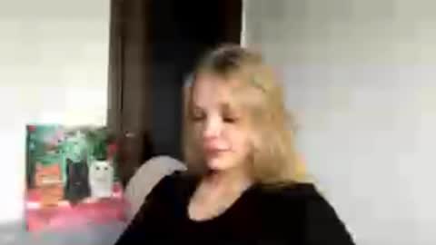 Amelia online show from December 22, 7:05 am