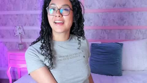 Ari online show from May 11, 4:04 pm