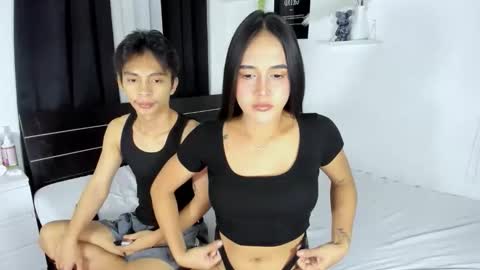 Snapshot of ari_anaa chatting on May 17, 1:29 pm AriCandyAnna online show from May 17, 1:29 pm