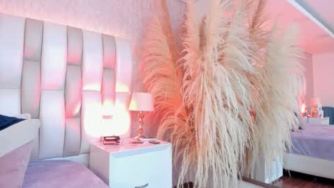 ari_lynn_ online show from March 4, 3:12 am