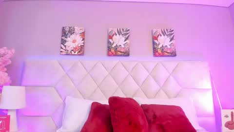 ari_lynn_ online show from May 12, 12:13 pm