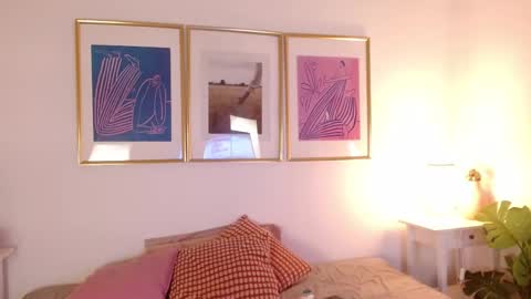 Snapshot of ari_rose_dh chatting on March 27, 11:43 am ARI online show from March 27, 11:43 am