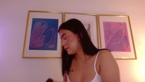 Snapshot of ari_rose_dh chatting on March 28, 11:43 am ARI online show from March 28, 11:43 am