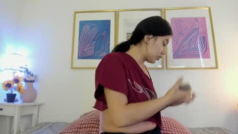 Snapshot of ari_rose_dh chatting on April 2, 11:52 am ARI online show from April 2, 11:52 am