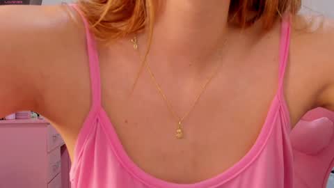 Snapshot of ari_sweet1 chatting on February 5, 8:35 pm Ari online show from February 5, 8:35 pm