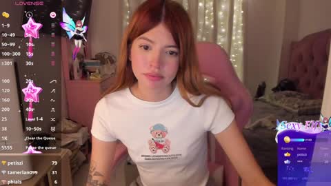 Snapshot of ari_sweet1 chatting on February 8, 6:43 am Ari online show from February 8, 6:43 am