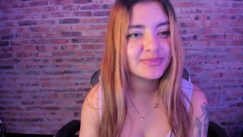 Snapshot of ari_white8 chatting on February 5, 5:53 pm Ari online show from February 5, 5:53 pm