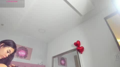 Snapshot of aria__monroe chatting on March 21, 11:48 am aria__monroe online show from March 21, 11:48 am