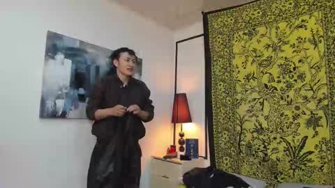 aria y orien  online show from October 12, 10:58 am