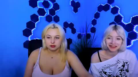 aria_blaze_ online show from May 13, 9:06 am