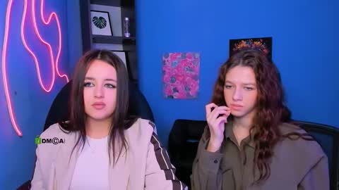 Snapshot of aria_glow chatting on March 11, 1:39 pm Aria online show from March 11, 1:39 pm