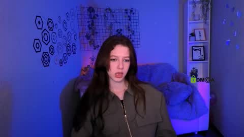 Snapshot of aria_glow chatting on March 13, 12:01 pm Aria online show from March 13, 12:01 pm