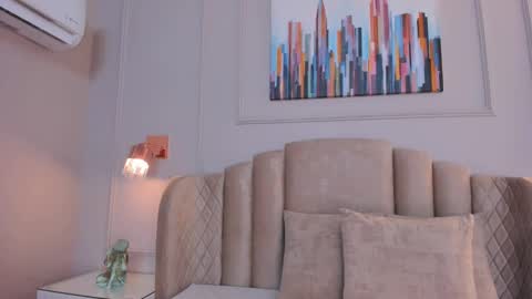 Snapshot of aria_greco chatting on December 4, 2:53 am Aria online show from December 4, 2:53 am