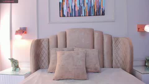 Snapshot of aria_greco chatting on December 12, 3:10 am Aria online show from December 12, 3:10 am