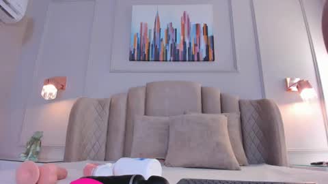 Snapshot of aria_greco chatting on December 14, 2:56 am Aria online show from December 14, 2:56 am