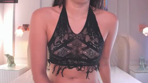 Snapshot of aria_greco chatting on December 29, 3:11 am Aria online show from December 29, 3:11 am