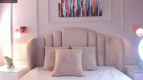 Snapshot of aria_greco chatting on January 4, 2:25 am Aria online show from January 4, 2:25 am