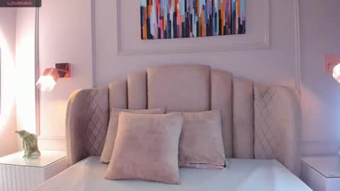 Snapshot of aria_greco chatting on January 5, 2:27 am Aria online show from January 5, 2:27 am